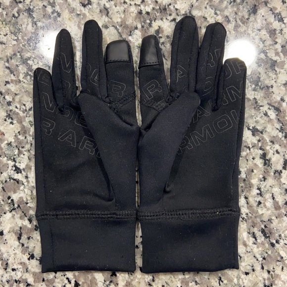 Youth Small Under Armor Gloves - Picture 2 of 3